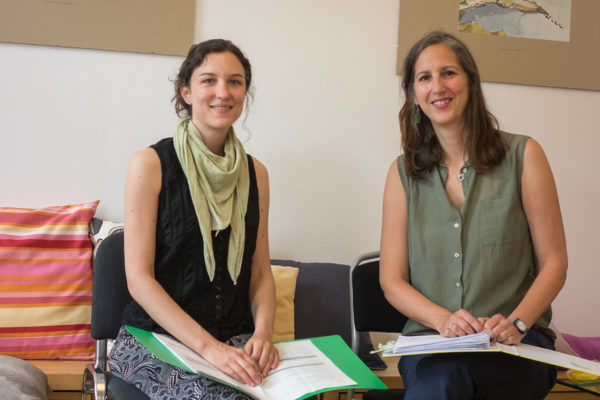 iris-lasta-und-olivia-wollinger Iris Lasta (links) und Olivia Wollinger (rechts) im Workshopraum